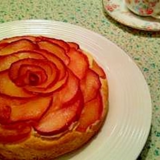 真っ赤な薔薇のりんごケーキ